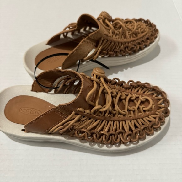 Keen Women's UNEEK Premium Leather Slide Brown Woven Slip-On Shoes 6 - Picture 9 of 12